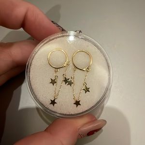 Solid 14K Yellow Gold Star Chain Huggies